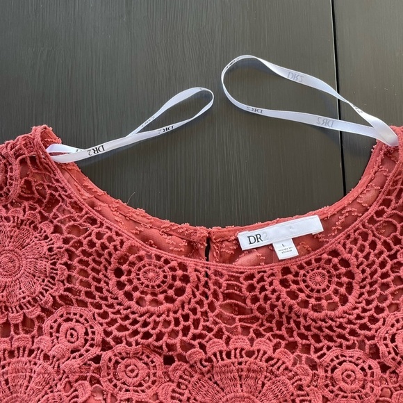DR2 Crocheted Blouse - Picture 9 of 14